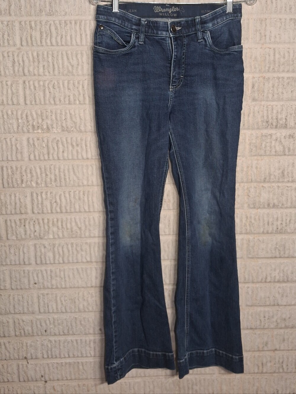 Wrangler Willow Women's Ultimate Riding Blue Jeans Mid Wash Bootcut Size 30 Wais